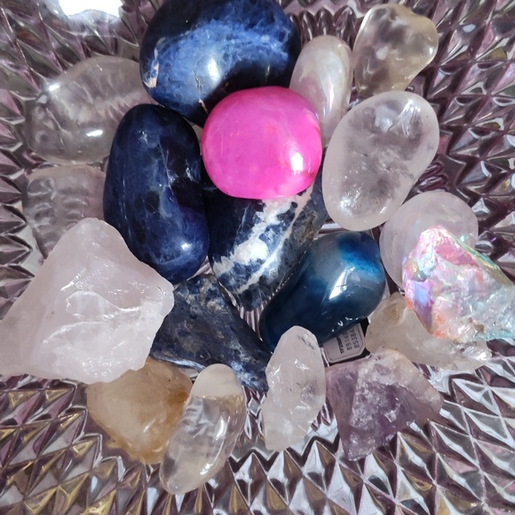 Crystals - Picture 8 of 10